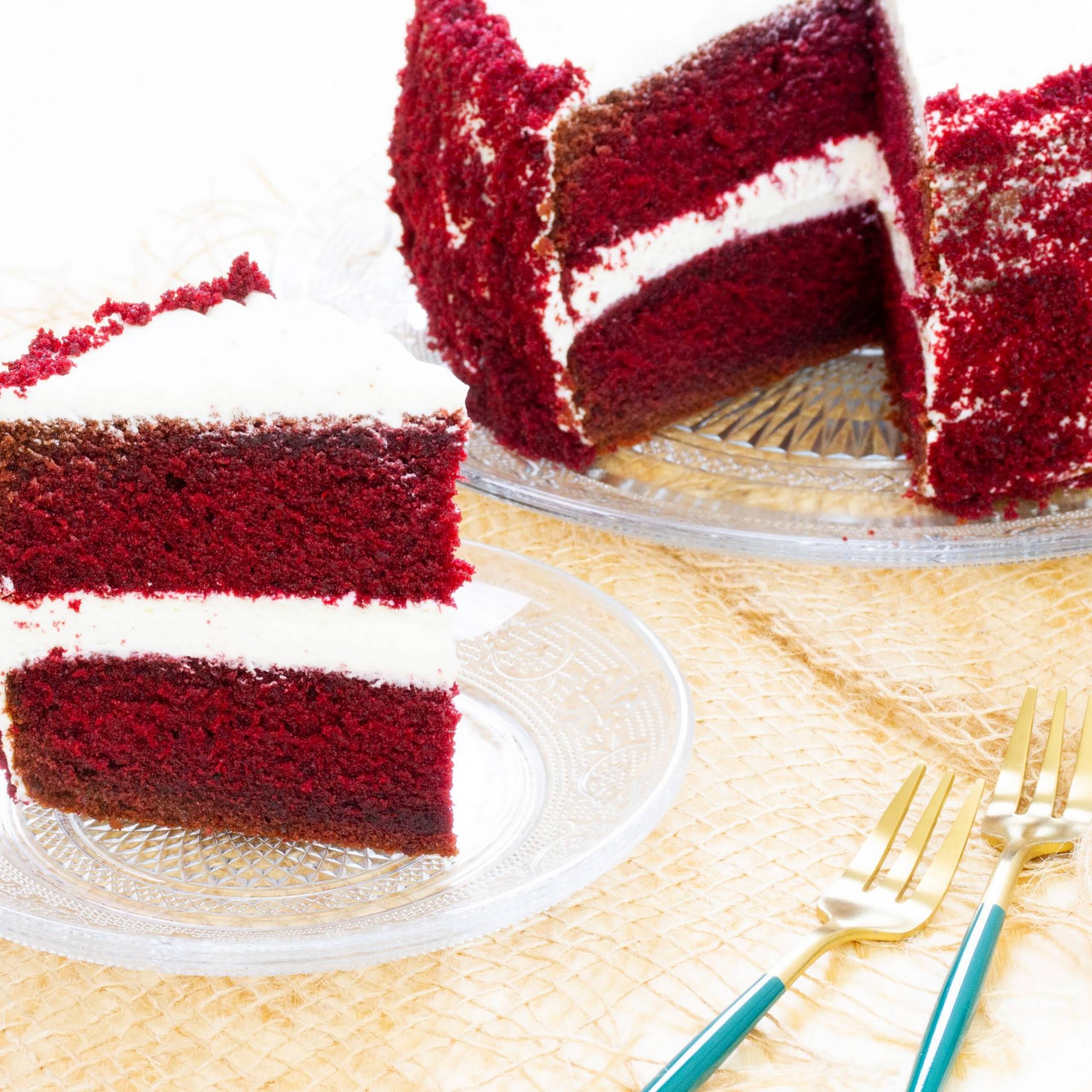 BEST Red Velvet Cake Recipe - Handle the Heat