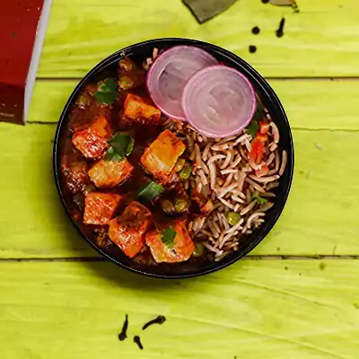 Nayab Mattar-Paneer Fried-Rice Fusion Bowl