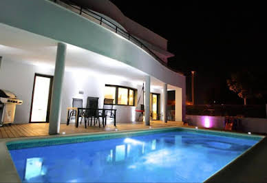 House with pool and terrace 5