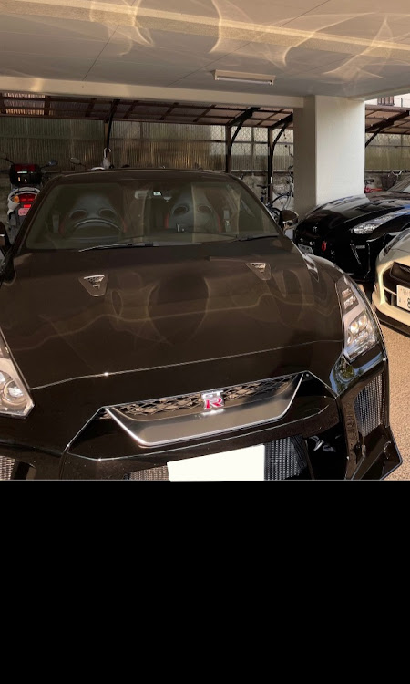 NISSAN GT-RのKuhl Racing・ナビユニット修理・オーディオ修理・パン君に関するカスタム事例の投稿画像1枚目