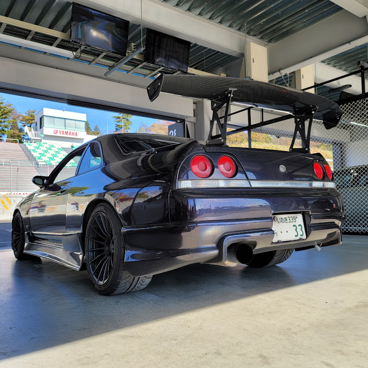 スカイライン GT-Rのみんなのエンジンルーム見てみたい・ピックアップに一度でも載ってみたい・ピックアップには無縁😶‍🌫️・自分のクルマが一番に関するカスタム事例の投稿画像4枚目
