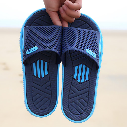 Title 3, Mens Large Outdoor Sports Slippers perfect for...