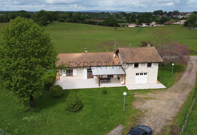 Maison avec terrasse 1