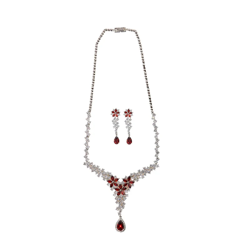 Conjunto de collar y pendientes de simulación de diamantes para mujer, alta gama, industria pesada. Elegancia y brillo para ti.