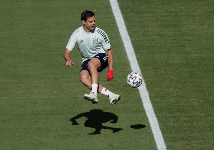 Spain's Cesar Azpilicueta during training