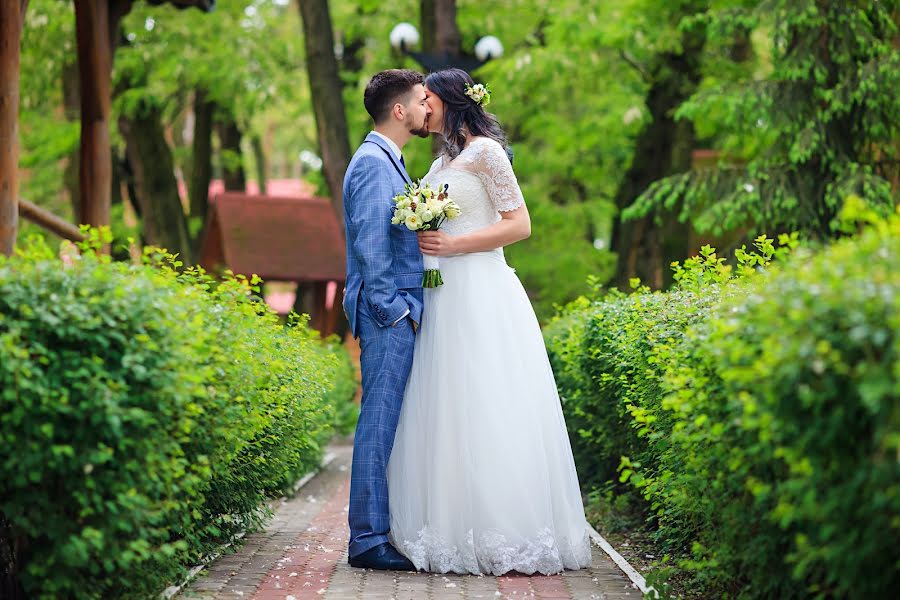 Fotógrafo de bodas Darina Limarenko (andriyanova). Foto del 15 de septiembre 2016