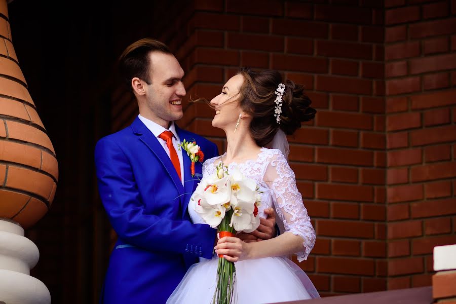 Fotógrafo de casamento Anastasiya Batina (nastenzya). Foto de 27 de julho 2017