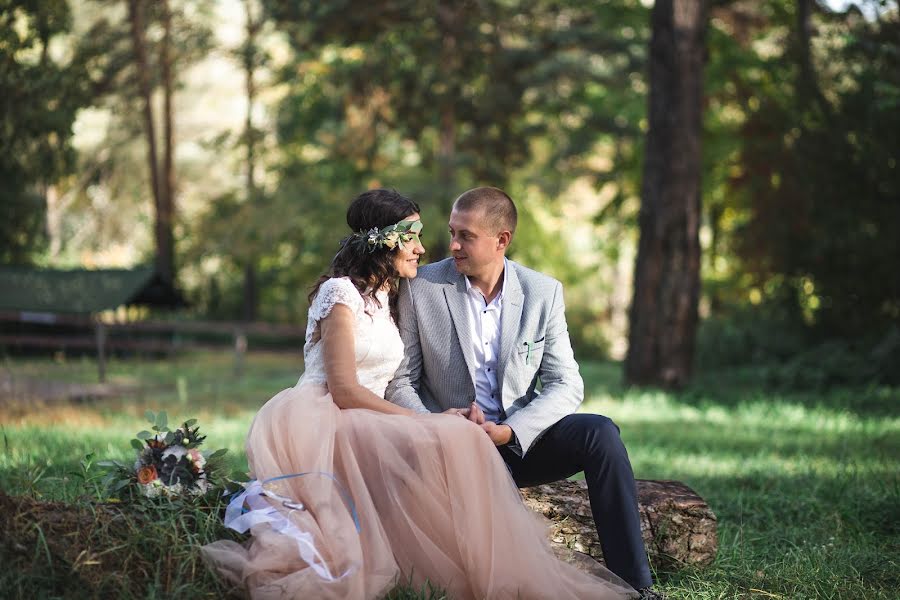 Fotografo di matrimoni Yuliya Bulash (julia-gemini). Foto del 6 ottobre 2016