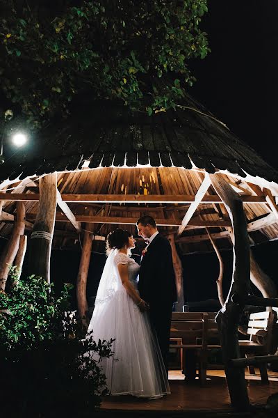 Fotógrafo de casamento Aleksandr Filippovich (filips). Foto de 2 de outubro 2017