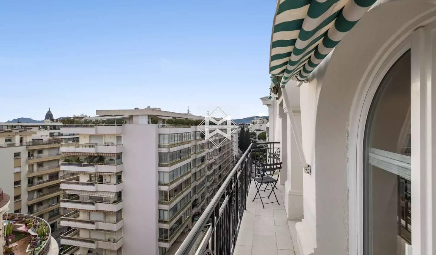 Apartment with terrace Cannes