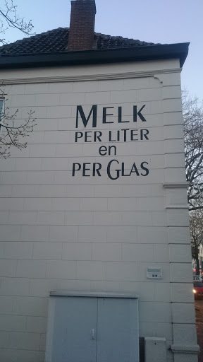 Melk, gevelreclame