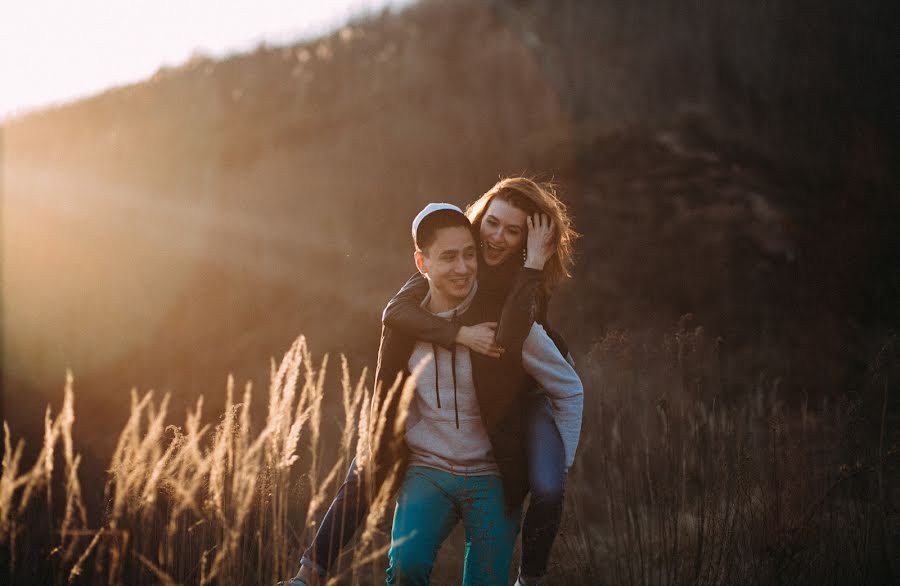 結婚式の写真家Dima Sikorski (sikorsky)。2016 3月16日の写真