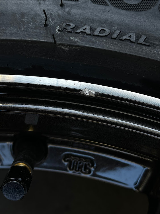 ジェイドの光り物にこだわる・カーオーディオ・洗車・ホイールガリ傷・タイヤ、ホイール交換に関するカスタム事例の投稿画像5枚目