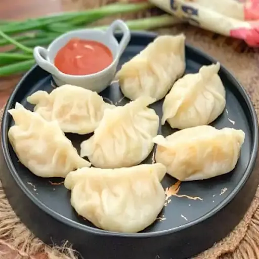 Classic Steamed Chicken Momo (8 Pcs)