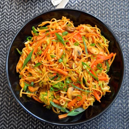 Schezwan Hakka Noodles