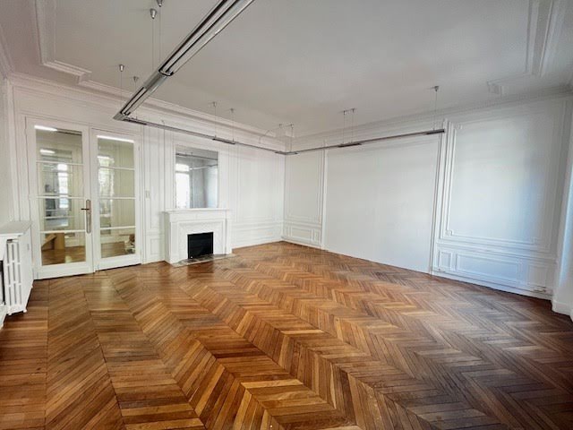 Location  locaux professionnels  55 m² à Paris 16ème (75016), 2 750 €