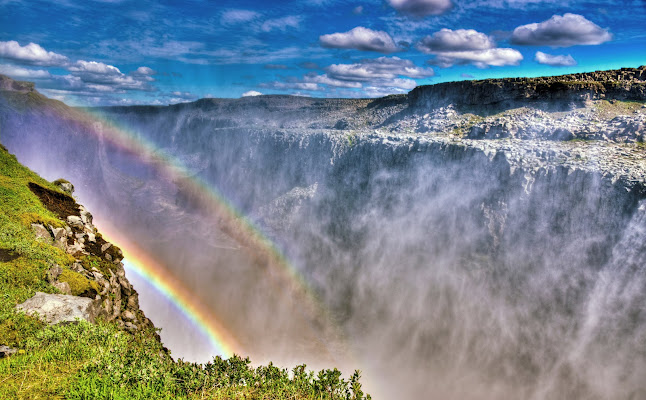 Una cascata di colori di Roberto Simonazzi