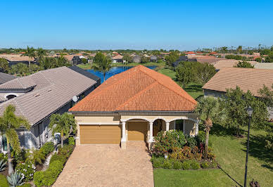 House with pool 2