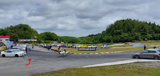 Tt クーペ Fvchhfのおわらサーキット ら ふぇすた 欧州車イベント 低そうで低くない少し低い車 ピックアップを狙えない漢に関するカスタム メンテナンスの投稿画像 車のカスタム情報はcartune