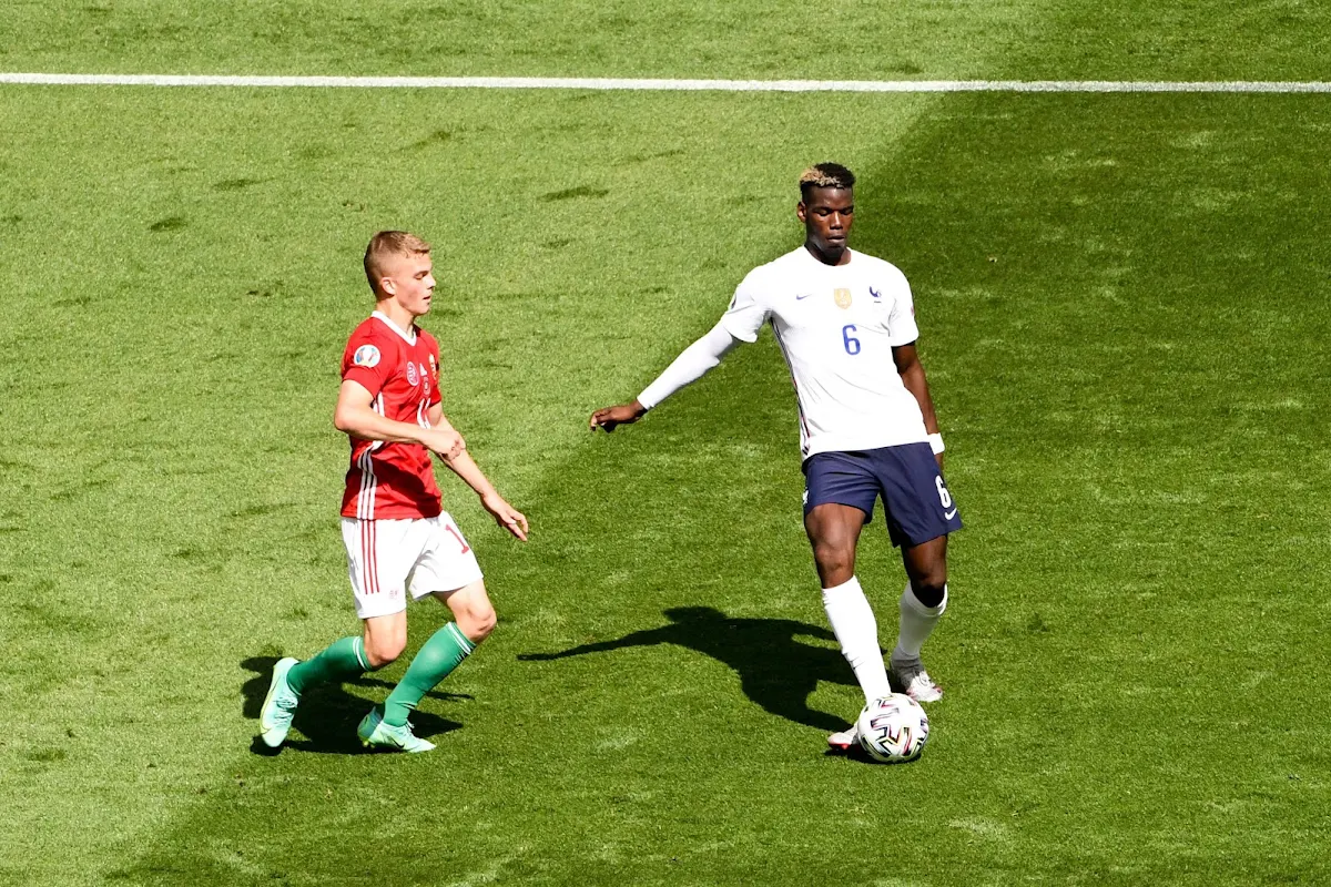 Paul Pogba : "Ce n'est pas une claque, mais une petite caresse sur le visage"