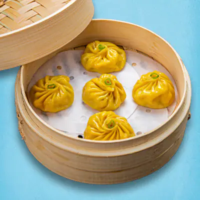 Steamed Corn & Cheese Momos With Momo Chutney - 12 Pcs