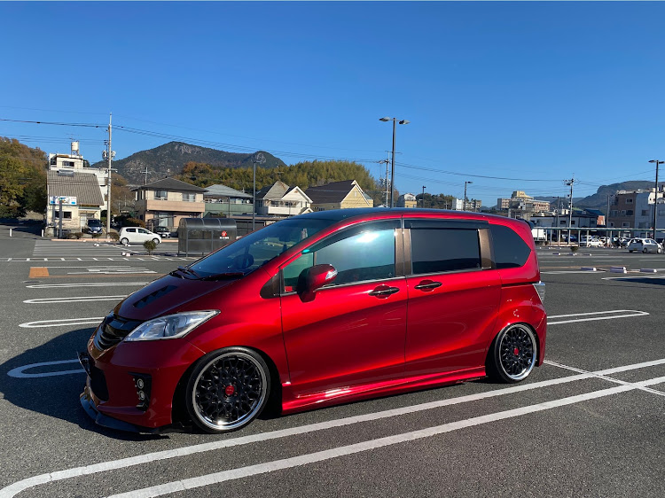 フリードの安全運転で！に関するカスタム事例の投稿画像1枚目