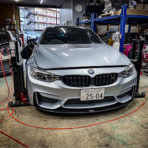 M4 クーペ F82