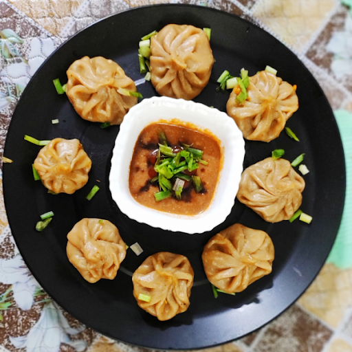 Wheat Veg Steam Momos (8 Pcs)