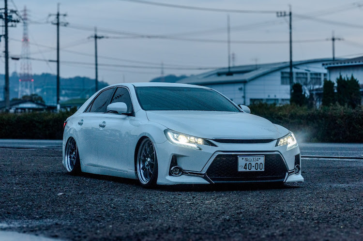 マークXのMark X・マークX・TEIN FLEX Z・生脚・マークX 130系に関するカスタム事例の投稿画像1枚目