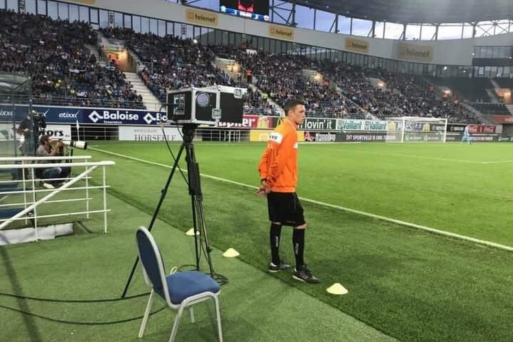 Primeur in de Ghelamco Arena: video-assistentie doet meteen zijn werk bij doelpunt van Balotelli