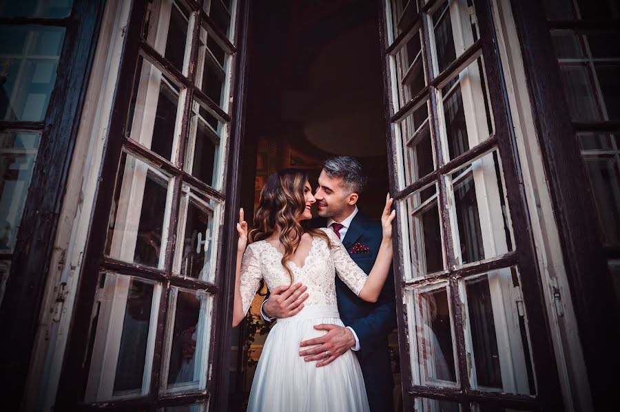 Φωτογράφος γάμων Marius Godeanu (godeanu). Φωτογραφία: 1 Μαΐου 2019