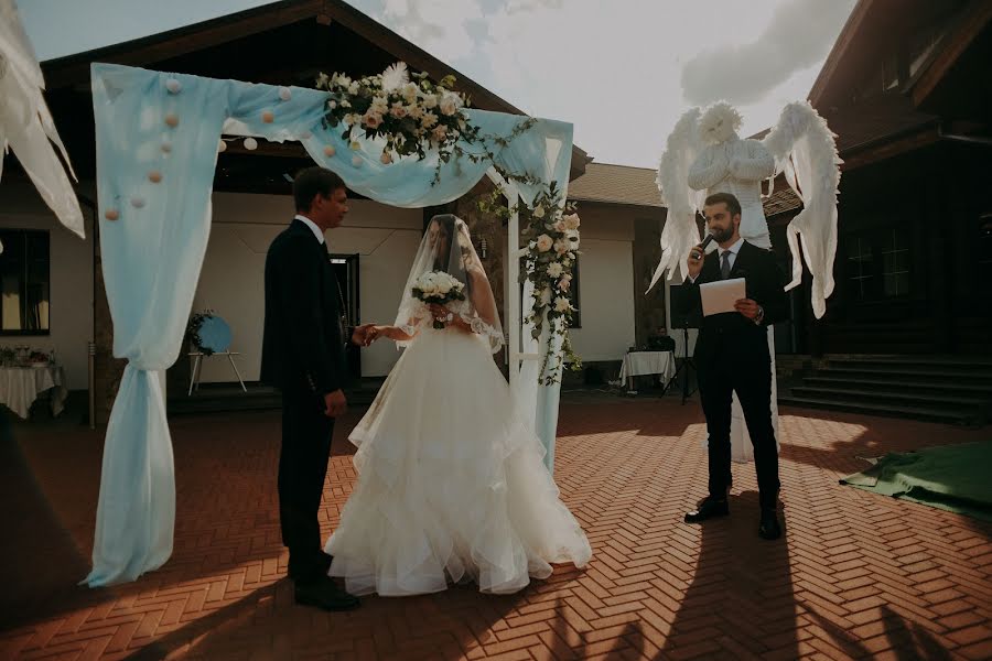 Fotografo di matrimoni Alina Knyazeva (alinaigorevna). Foto del 28 febbraio 2019