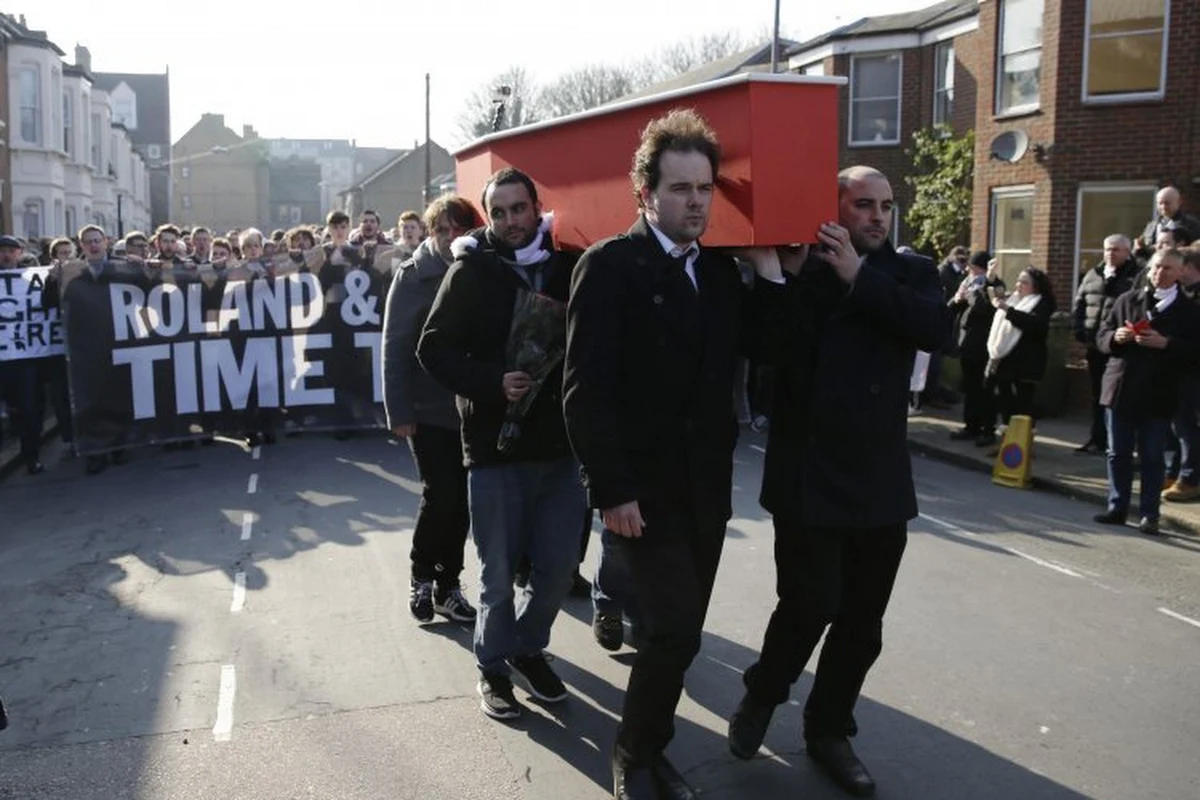 Uniek: Engelse fans organiseren protestmars in... België