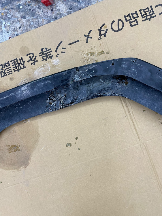 WRX S4のなぎさドライブウェイ・最後の最後に…・フロントスポイラー修理ちう。・その後…に関するカスタム事例の投稿画像4枚目