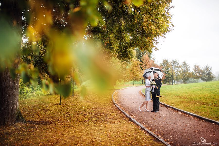 Wedding photographer Yuliya Medvedeva (photobond). Photo of 11 October 2015