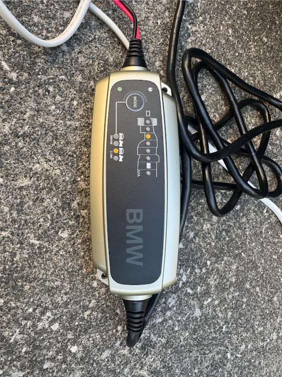 X3のバッテリー補充電に関するカスタム事例の投稿画像1枚目