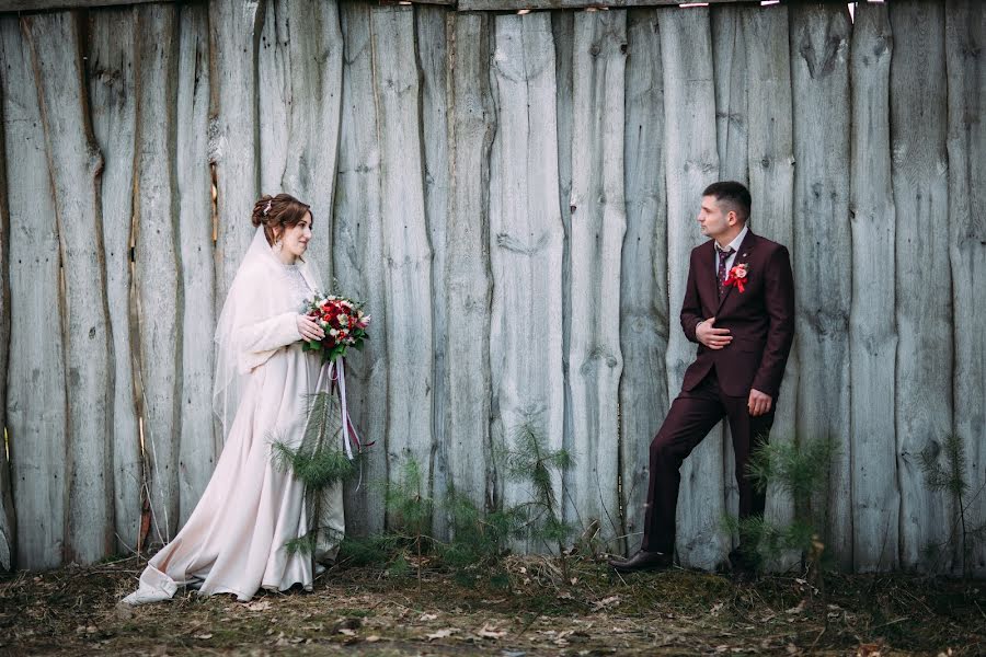 Fotógrafo de casamento Aleksandr Demin (demin-foto46). Foto de 9 de abril 2019