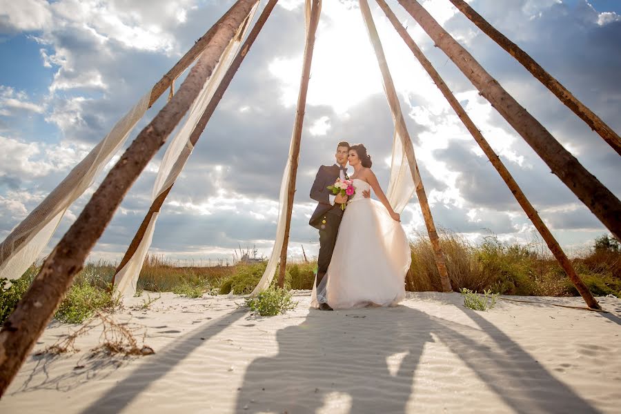 Fotografo di matrimoni Costin Tertess (costintertess). Foto del 27 settembre 2018