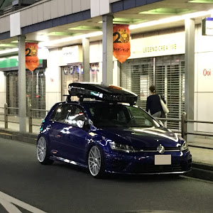 ゴルフ R