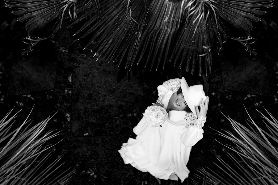 Wedding photographer Donatas Ufo (donatasufo). Photo of 13 December 2021