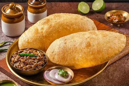 Special Paneerwale Chole Bhature