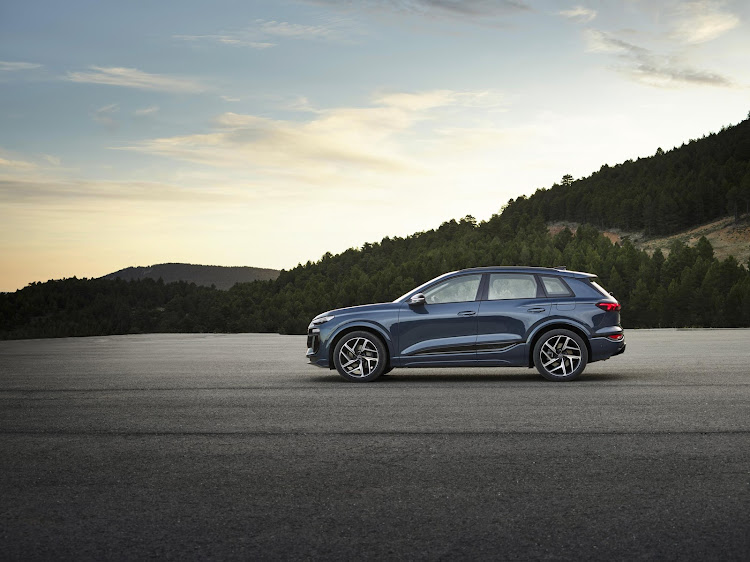 A sporty profile is pumped up by the presence of 'quattro blisters' above the rear wheel arches.