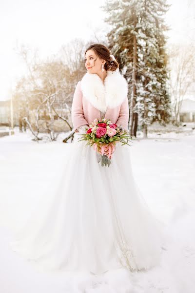 Fotógrafo de casamento Anna Bykova (annbykova). Foto de 10 de dezembro 2017