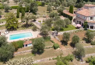 Villa avec piscine et jardin 10