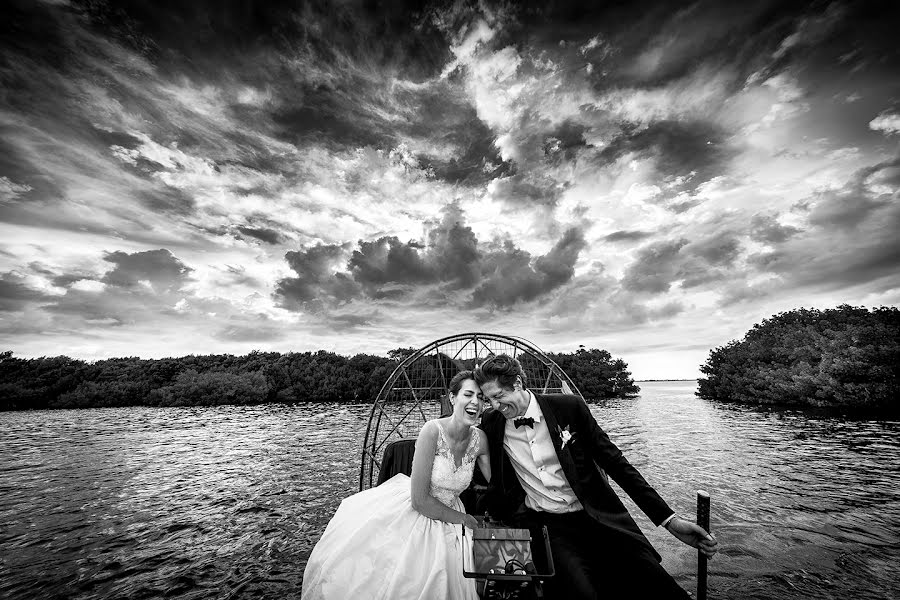 Fotógrafo de casamento Cristiano Ostinelli (ostinelli). Foto de 28 de outubro 2015