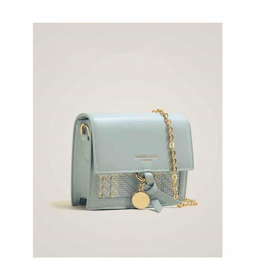 Title 6, New Trendy Fashion Messenger Small Square Bag. ...