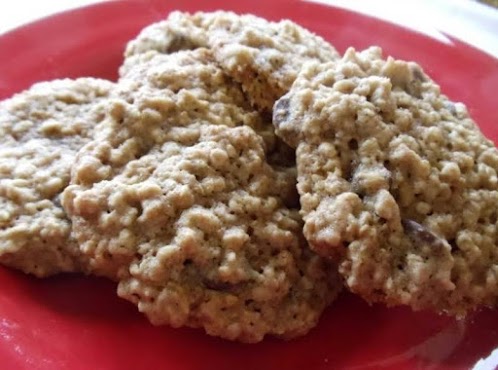 The Best Whole Wheat Oatmeal Chocolate Chip Cookies