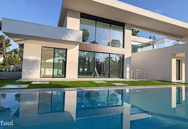 House with pool 13