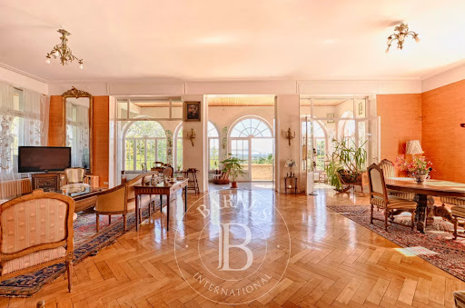 Propriété avec piscine 3