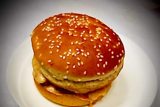 Herbs And Chilli Aloo Tikki Burger